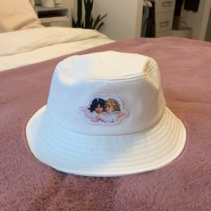 Fiorucci cream bucket hat